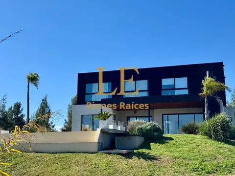 Casa en Venta en El Naudir, USD 450.000