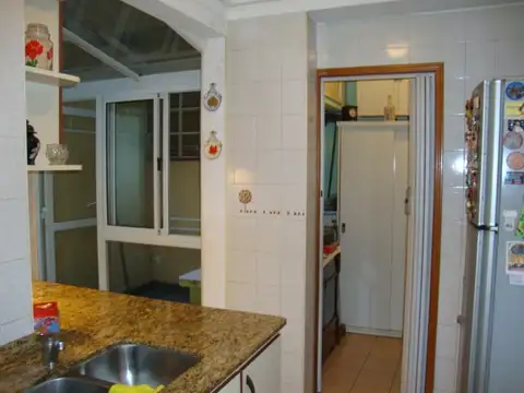 Departamento de 3 amb a la calle con balc&oacute;n