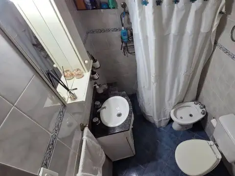 CASA CON GRAN TERRENO EN 3 DE FEBRERO