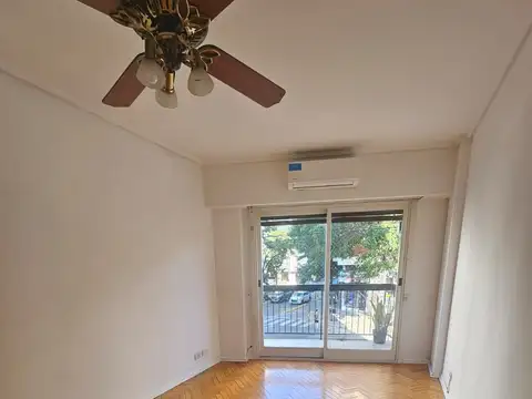 Superí 1400, Piso 1