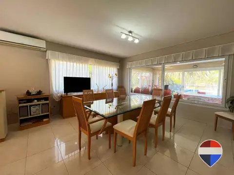 Casa 5 ambientes con 2 baños