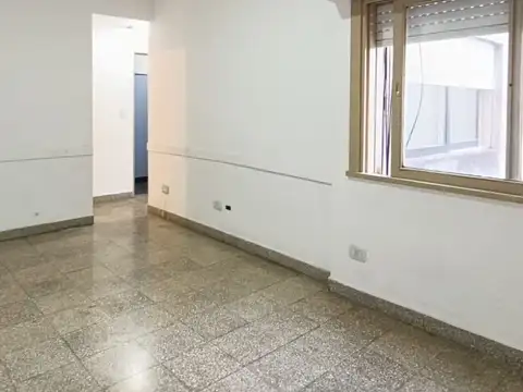 Mitre 3800, Piso 5