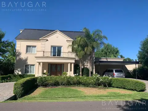 Venta Casa en La Lomada de Pilar - Estilo Clásico - Amplio Lote