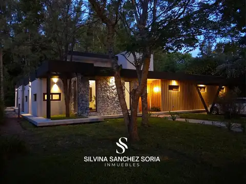 Casa en Alquiler en Exaltación de la Cruz, USD 1.400