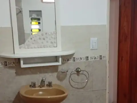 ALQUILER DE PH EN ADROGUÉ