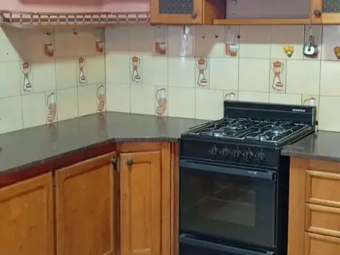 La Rosa 1300, Piso pb