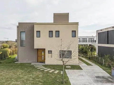 Casa en venta, Puertos del Lago. Bº Araucarias, 3 Dormitorios, Posibilidad de Financiación