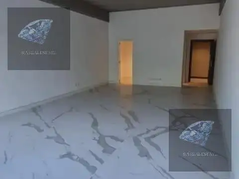 Oficina en Alquiler con 1 cochera