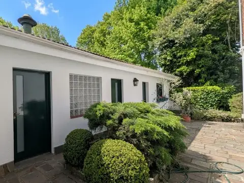 Casa 2 ambientes con 1 baño