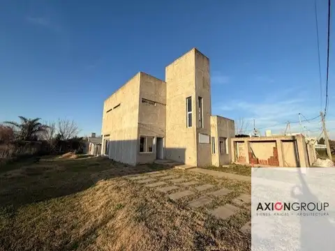 Casa en venta c/ cochera en Villa Parque Sicardi