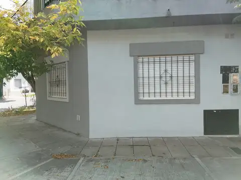 Depto Tipo Casa en Alquiler de 4 ambientes