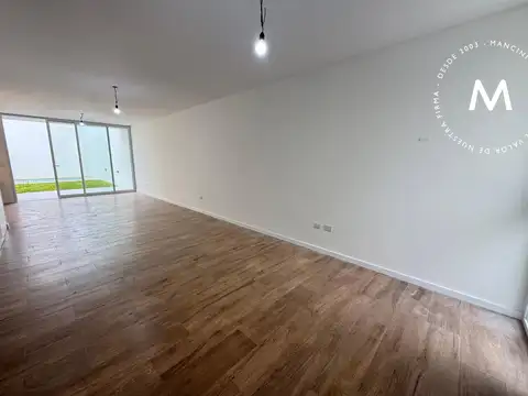 Depto Tipo Casa en Venta en Villa Ballester, USD 220.000