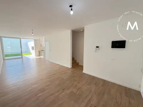 Depto Tipo Casa en Venta en Villa Ballester, USD 220.000