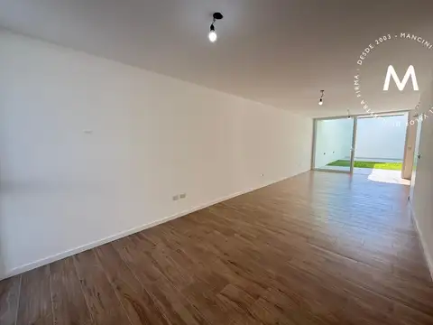 Depto Tipo Casa 4 ambientes con 3 baños