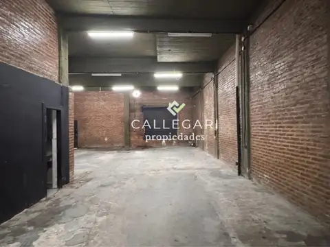 Locales 250 m² en Venta - Berazategui - ¡APTO A CRÉDITO!