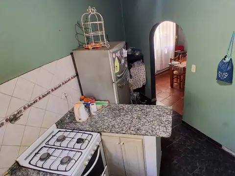 Casa 5 ambientes con 2 baños