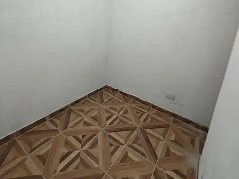 Departamento en Alquiler en Gregorio de Laferrere, $ 420.000
