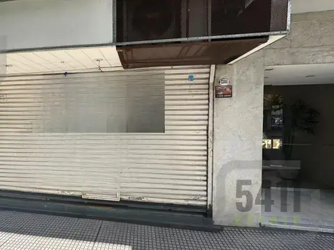 Venta Local 450m2 con 3 subsuelos y ascensor en San Nicolas