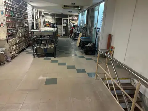 Local en Venta 40 años