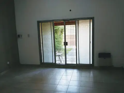 Depto Tipo Casa en Venta 54 años