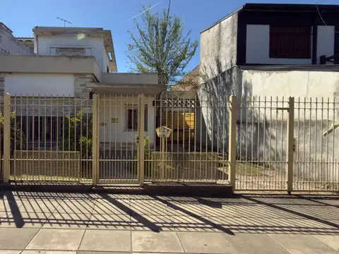 Casa en venta en Castelar Sur