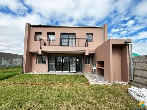 Casa en VENTA. El cerezo 1072 Barrio Abierto EcoPueblo,Alvear.