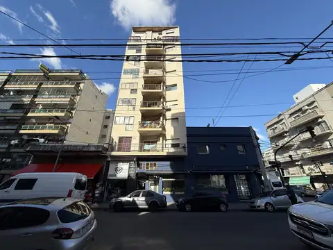 Venta Departamento 3 Ambientes con Balcón al Frente en Villa Ballester