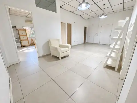 Oficina en Venta en Coghlan, USD 220.000