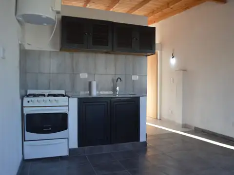 Departamento en Alquiler en Remedios de Escalada, $ 400.000