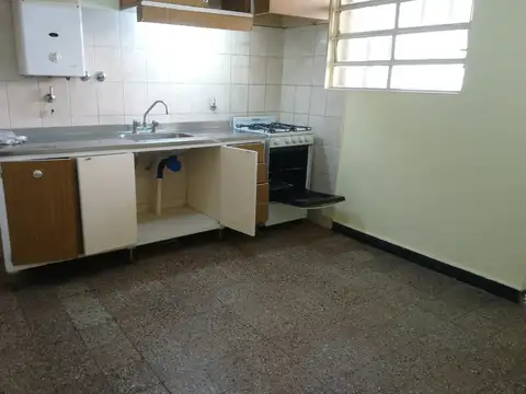 Venta casa + departamento. Rioja 4415. Ideal Inversión.