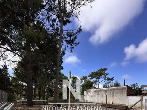 Vende casa de 3 dormitorios en Jardines de Cordoba, Punta del Este