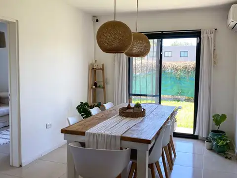 Casa 4 ambientes con 1 baño