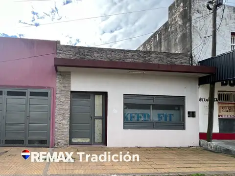 Casa 2 habitaciones con local en venta