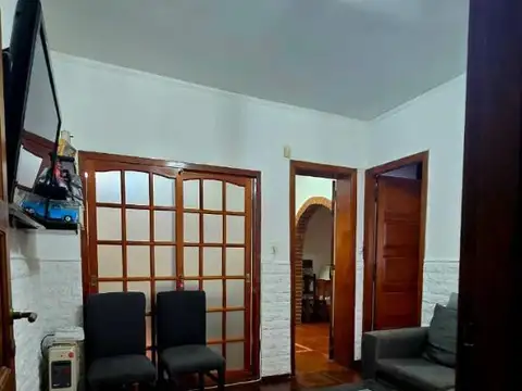 Depto Tipo Casa 4 ambientes con 2 baños