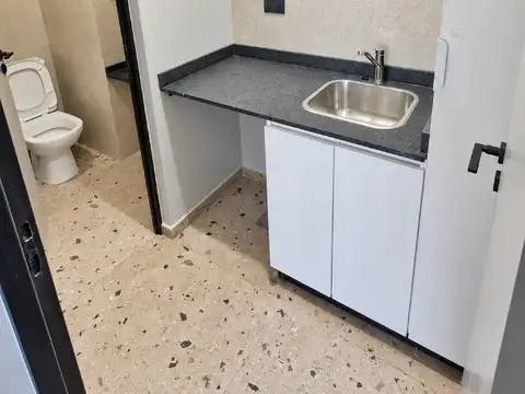 Oficina 2 ambientes con 1 baño
