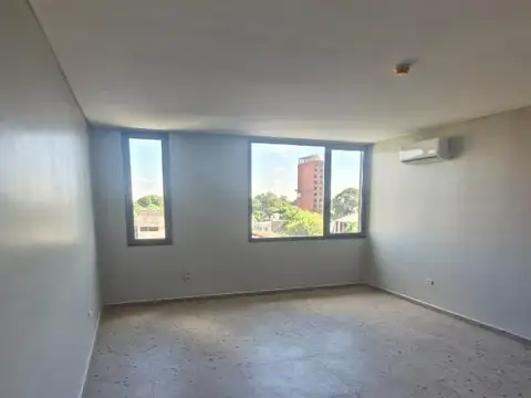 Pellegrini 1000, Piso 4