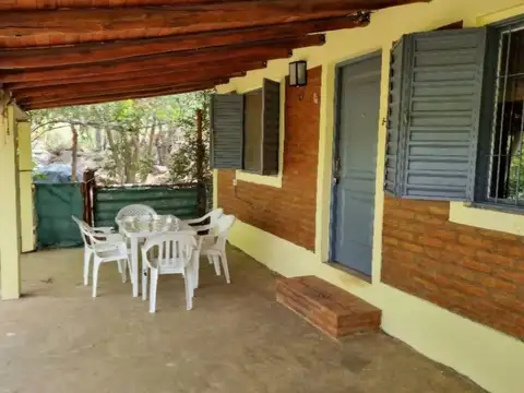 Cabañas alquiler Panaholma gran terreno y piscina