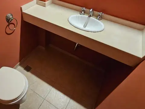 Casa en Alquiler con 1 cochera