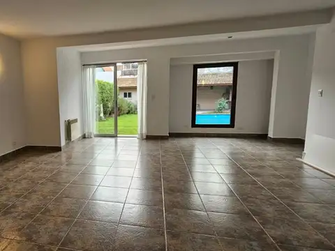 Casa en Alquiler de 4 dormitorios