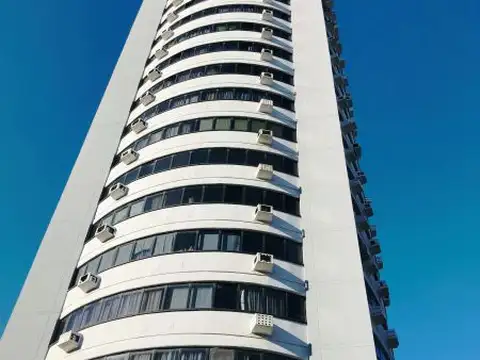 Paunero 800, Piso 18