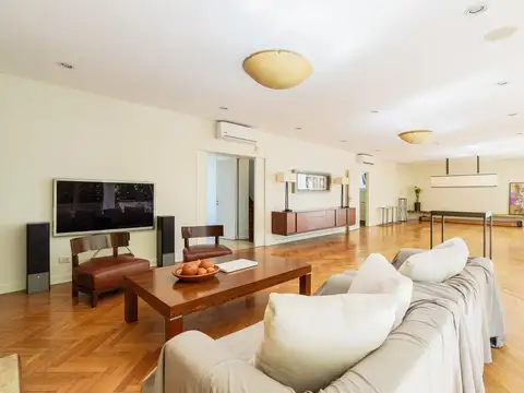 Departamento en Venta con 2 cocheras