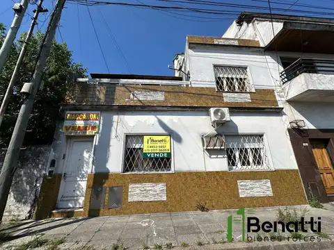 PH 3 AMBIENTES AL FTE CON QUINCHO Y PARRILLA. SIN EXPENSAS
