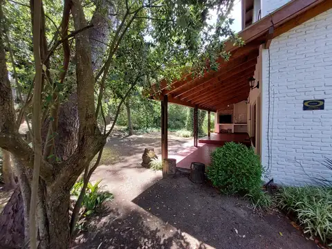 Casa - 7 huespedes - zona UFO - Pinamar