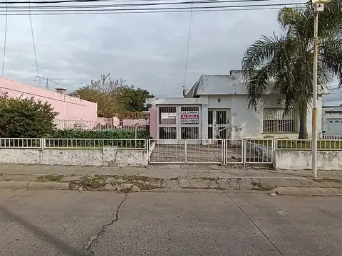 Venta | Casa | 3 Dormitorios | Cochera | Piscina | Fray Luis Beltrán