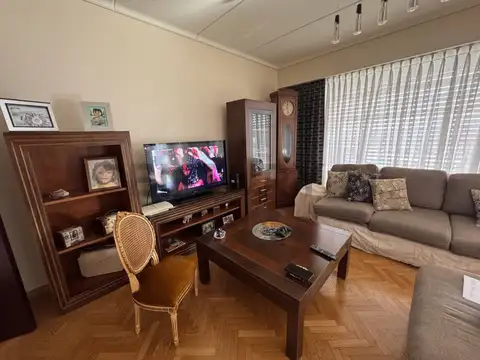Departamento 6 ambientes con 4 baños