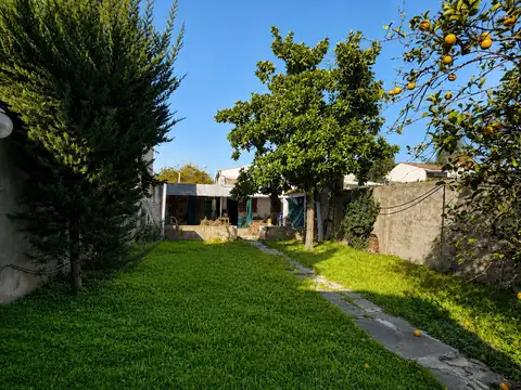 Casa 4 ambientes con 1 baño