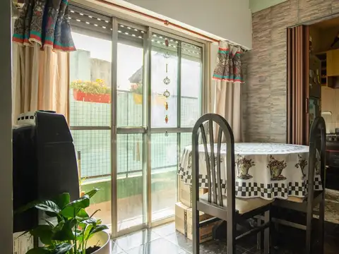 Depto Tipo Casa en Venta 40 años