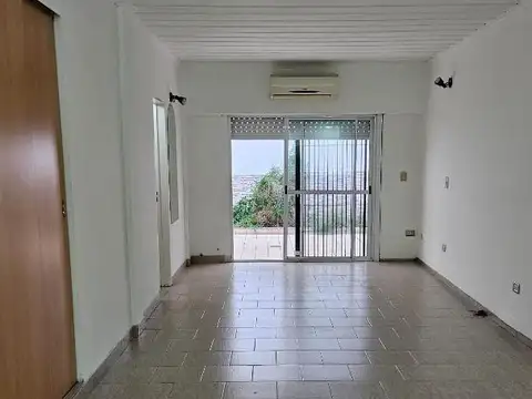 Virgilio 1800, Piso PB