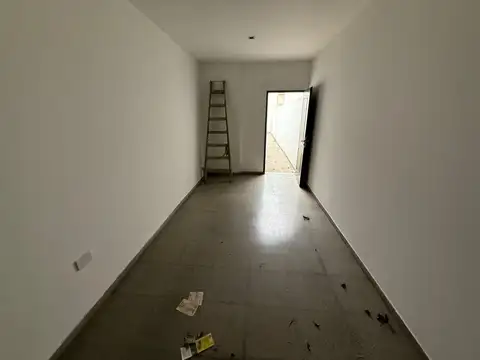 60 entre 22 y 23 1300, Piso 0