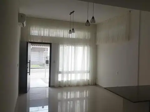 Departamento en Venta en Jose Leon Suarez, USD 80.000